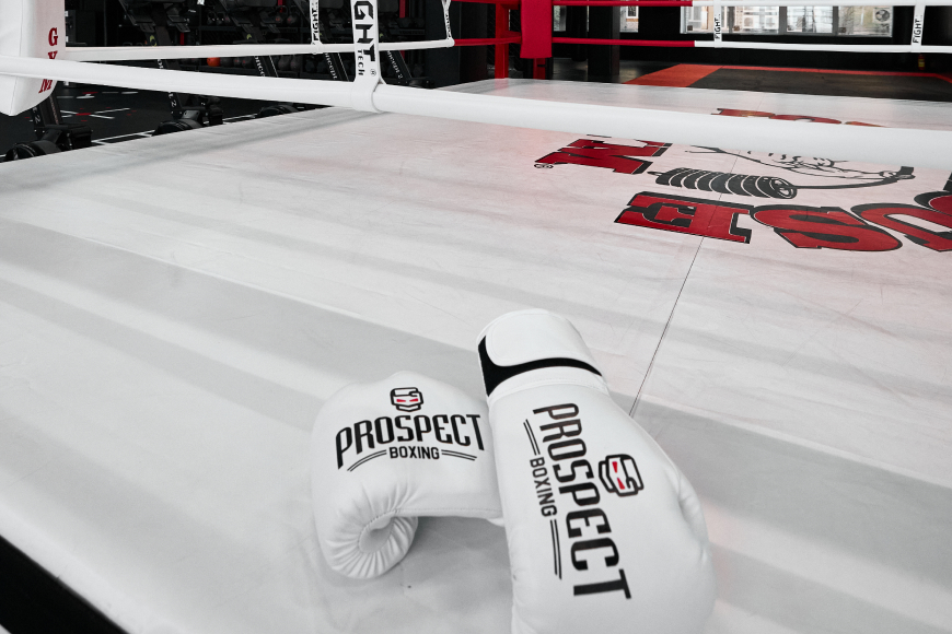 Единоборства в Powerhouse Gym Сокол