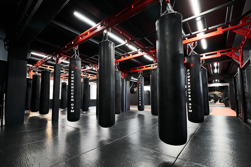 Единоборства в Powerhouse Gym Сокол