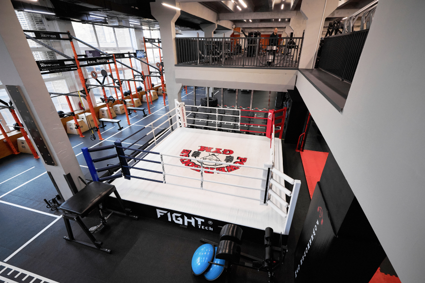 Единоборства в Powerhouse Gym Сокол